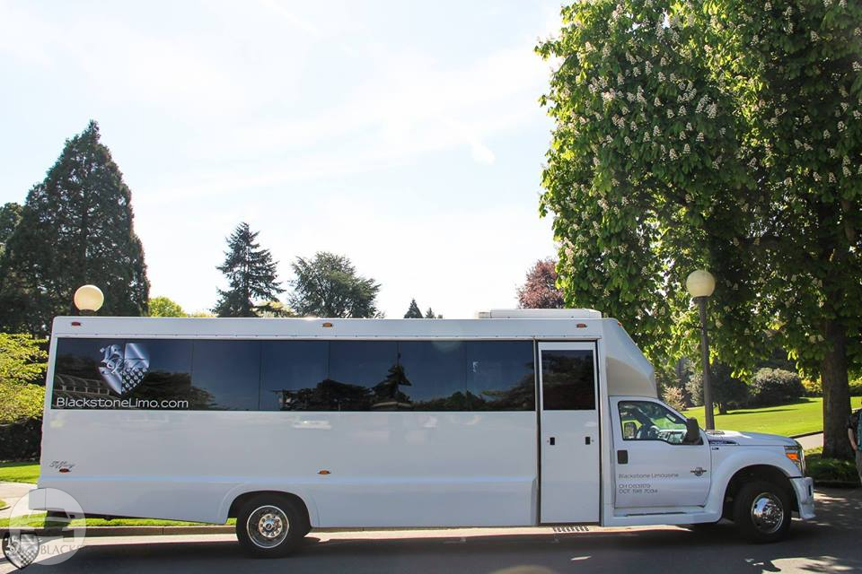 Land Yacht – Limousine Bus (28 passengers)
Party Limo Bus /
SeaTac, WA

 / Hourly $0.00
