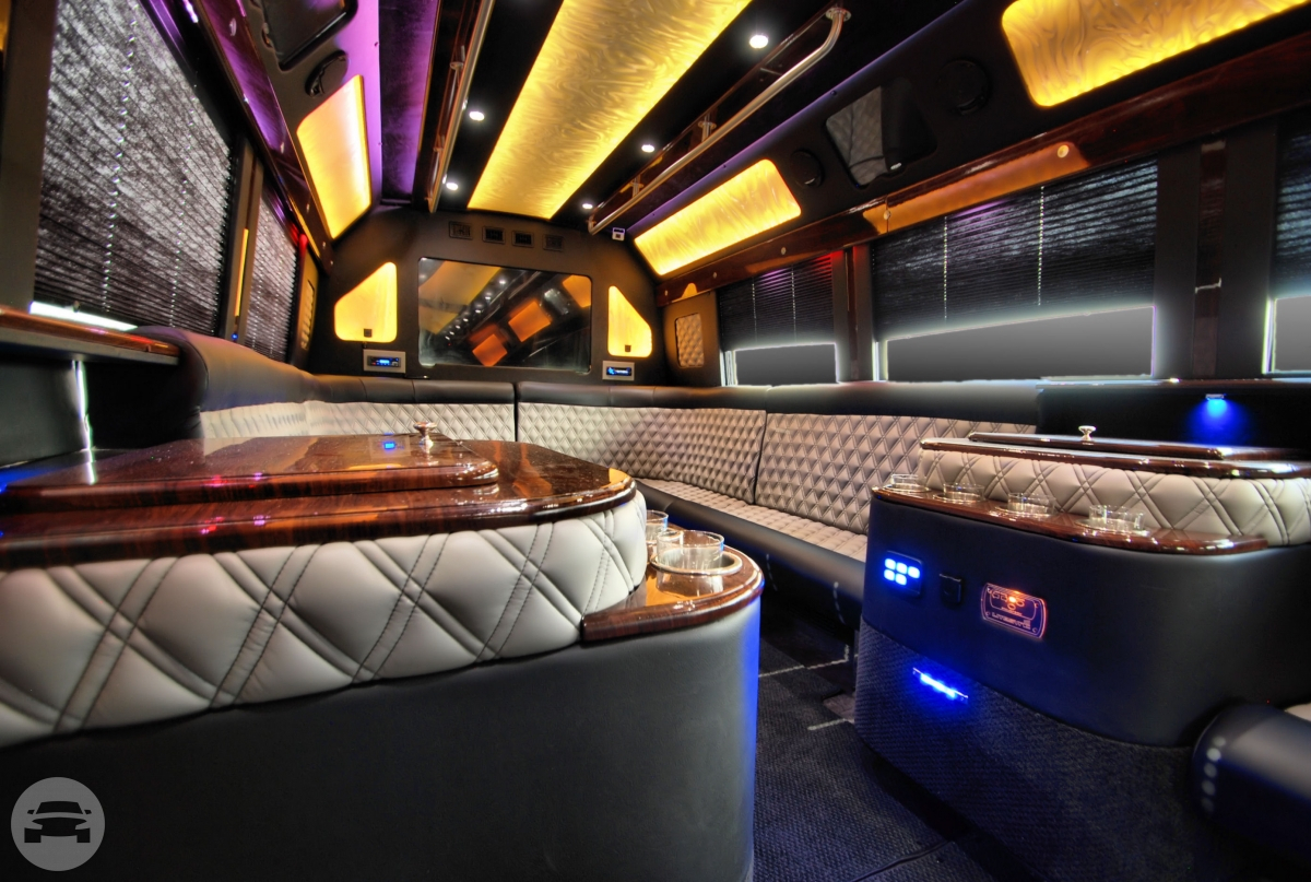 2014 32 pass party bus
Party Limo Bus /
Pennsauken Township, NJ

 / Hourly $0.00
