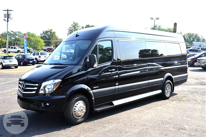 Mercedes Mini Party Bus
Party Limo Bus /
Boston, MA

 / Hourly $100.00
