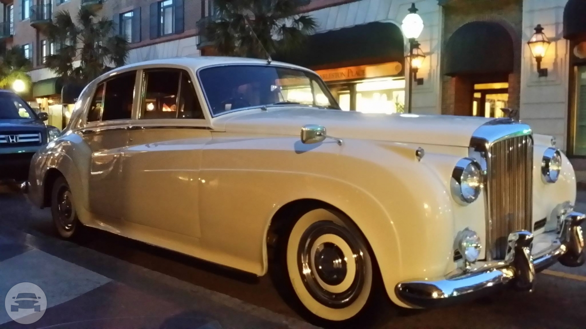 Vintage Luxury
Sedan /
Charleston, SC

 / Hourly $0.00
