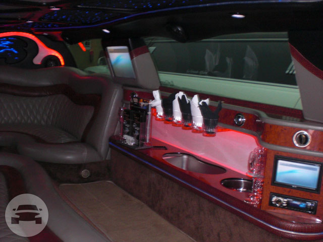 10 Passenger Lincoln Town Car - White
Limo /
San Francisco, CA

 / Hourly $0.00
