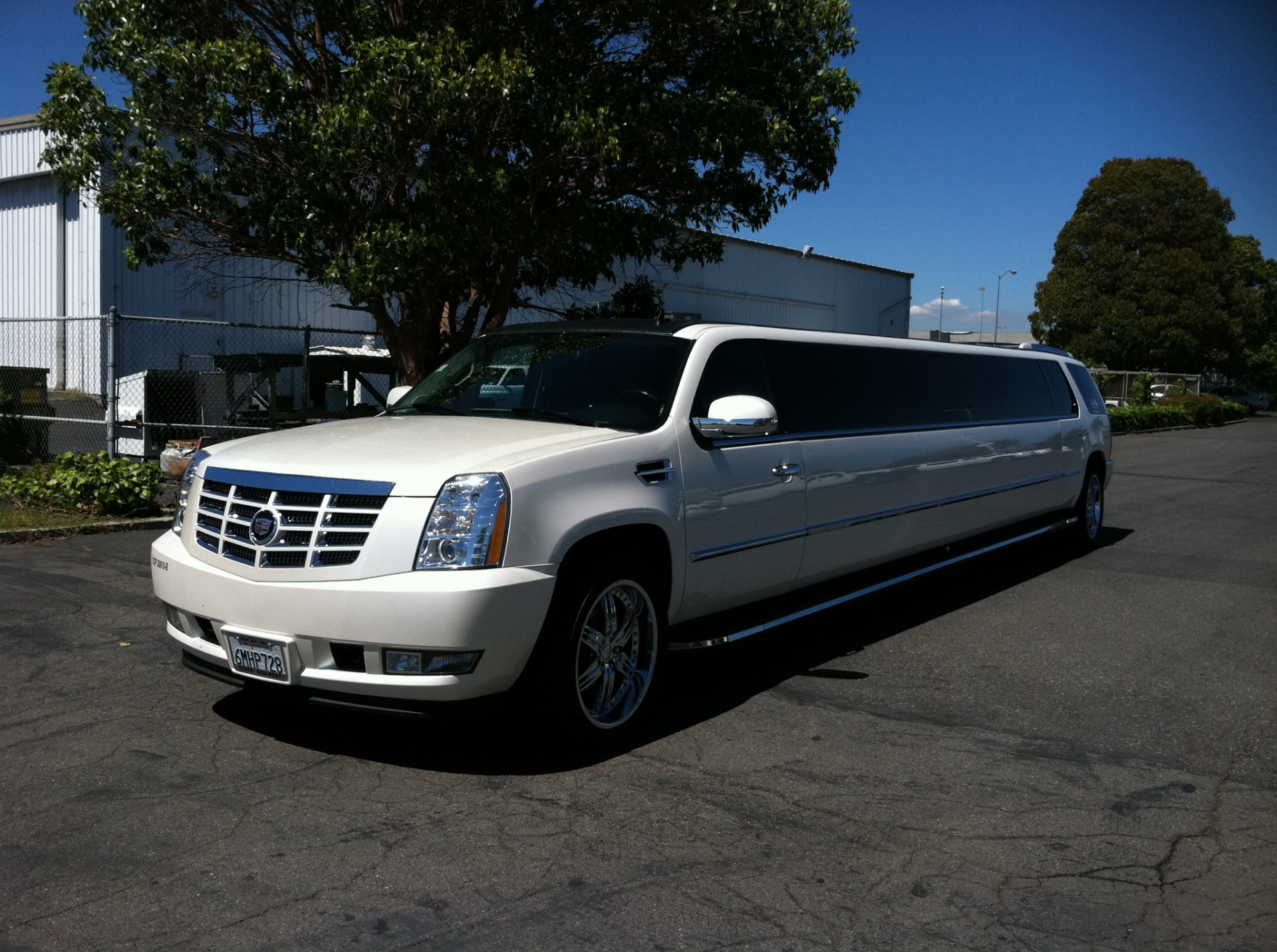 20 passenger Cadillac Escalade
Limo /
Moraga, CA

 / Hourly $0.00
