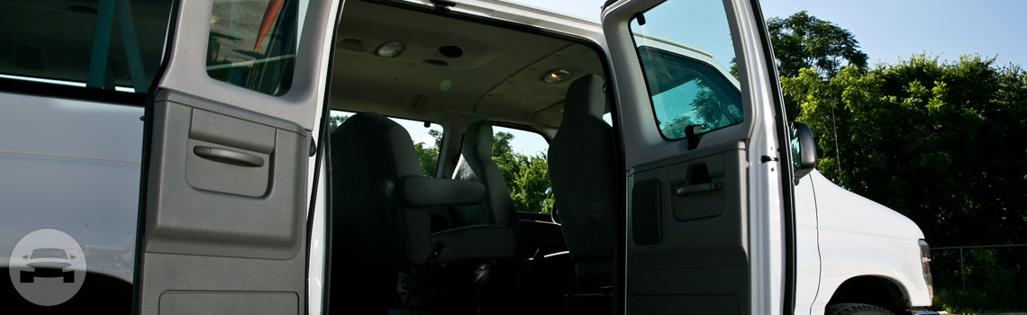12 passenger Ford E-350
Van /
Austin, TX

 / Hourly $0.00
