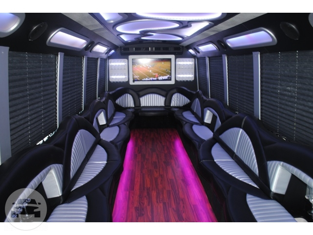 28/34 Pass Ford F550 Limousine Coach
Party Limo Bus /
Redmond, WA

 / Hourly $0.00
