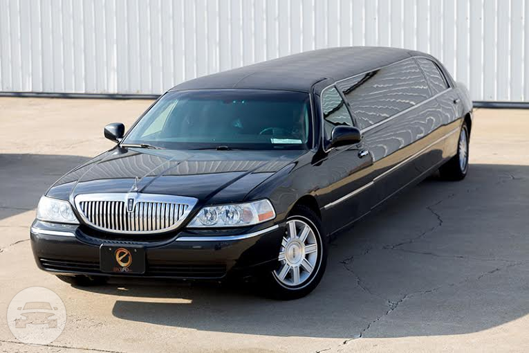 8 passenger Lincoln Towncar Black
Limo /
Gary, IN

 / Hourly $0.00
