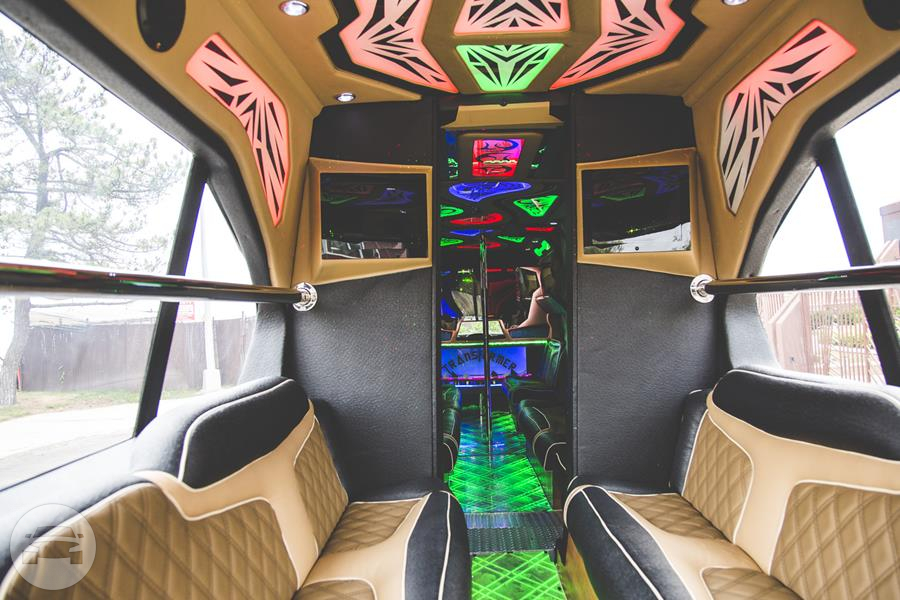 Hummer H2 Transformer
Party Limo Bus /
Newark, NJ

 / Hourly $225.00
