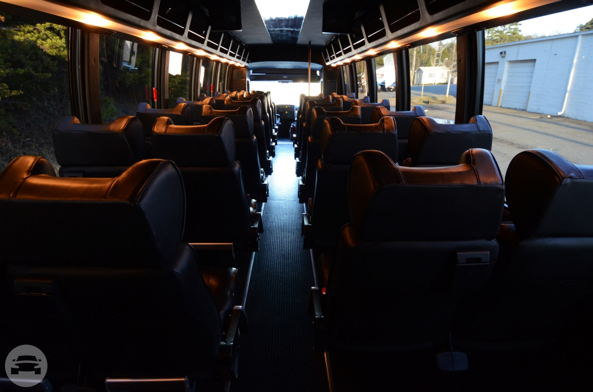 35 PASSENGER EXECUTIVE MINI BUS
Coach Bus /
Charlotte, NC

 / Hourly $0.00
