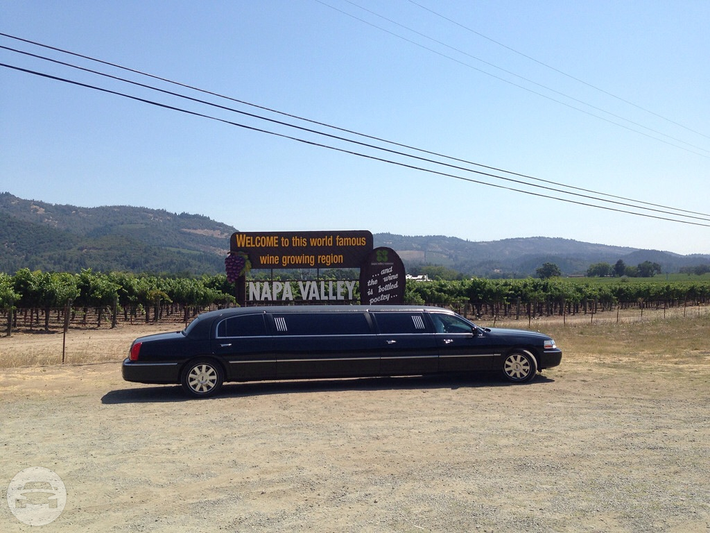 8-10 Pass Lincoln Town Car Stretch
Limo /
Sonoma, CA 95476

 / Hourly $0.00
