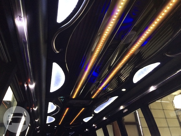 White Krystal Limo Bus
Party Limo Bus /
Denver, CO

 / Hourly $0.00
