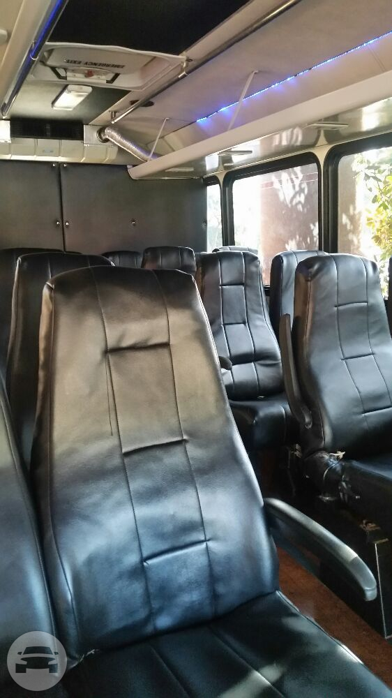 Luxury Mini Bus Limo
Coach Bus /
Dallas, TX

 / Hourly $100.00
